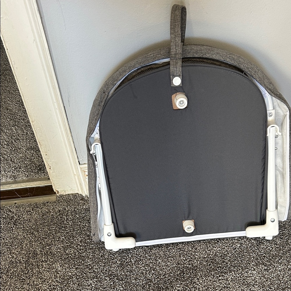 Baby Delight Gray Portable Bassinet